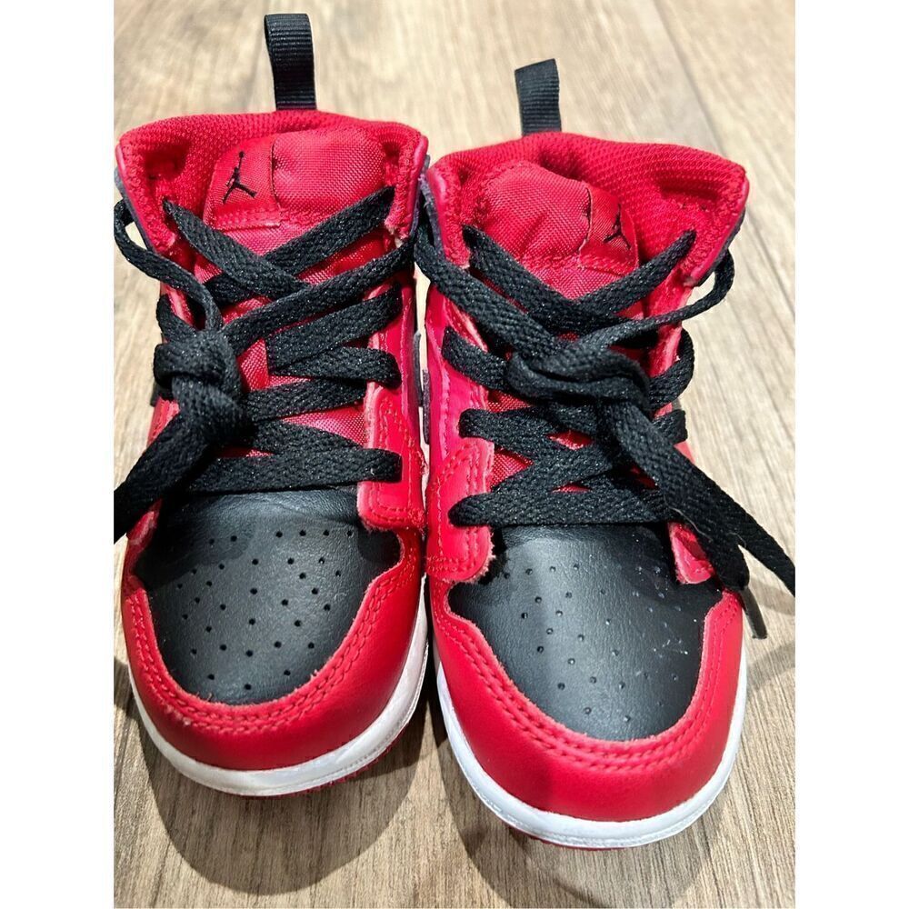 Nike Jordan sneakers - Picture 2 of 8